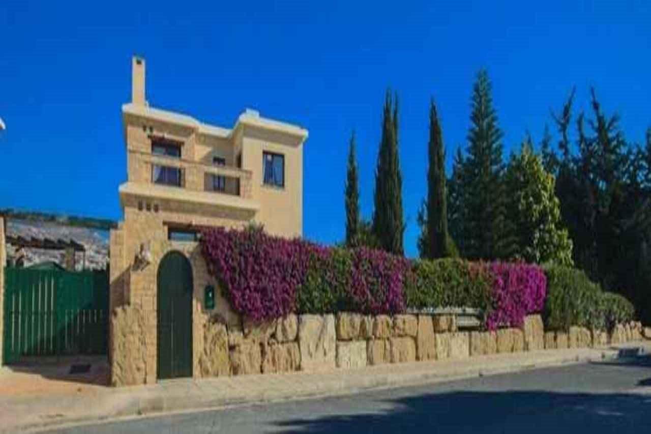 Villa Camelot By Ezoria Villas コーラル・ベイ エクステリア 写真